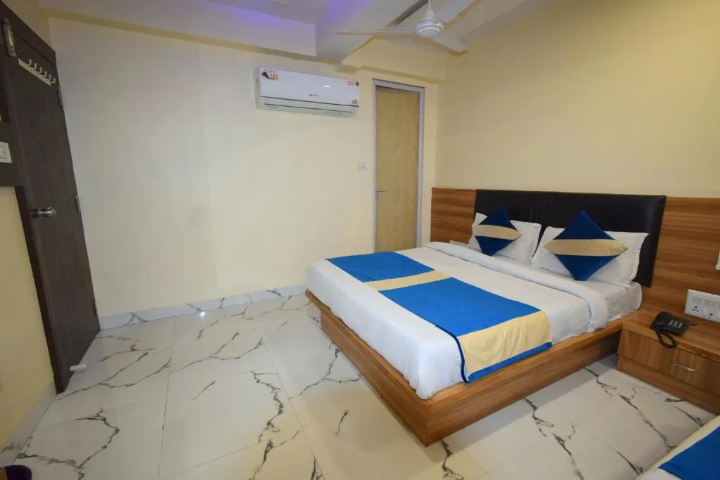 hotels for unmarried couples in hotel new pathik by sky stays ahmedabad