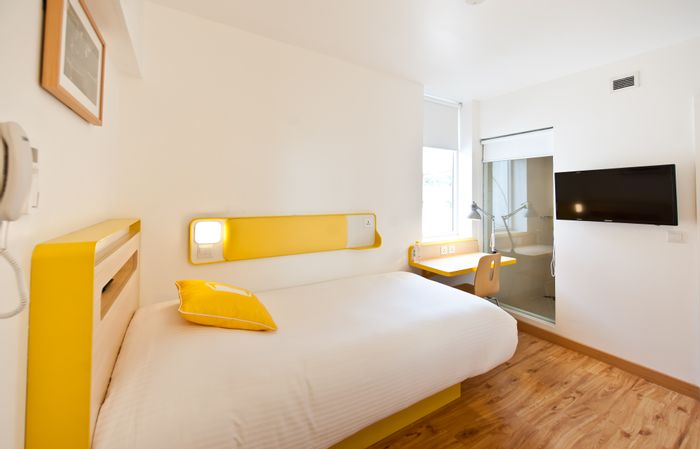 star hotels in bloom rooms indiranagar bangalore