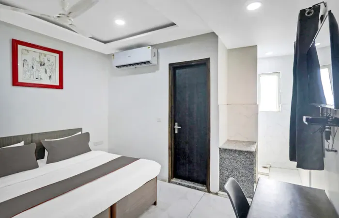 budget hotels in hotel maharaja grand delhi