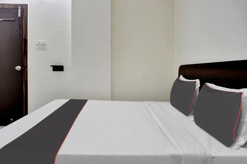 Book hourly hotels for unmarried couples in Pune Bag2Bag