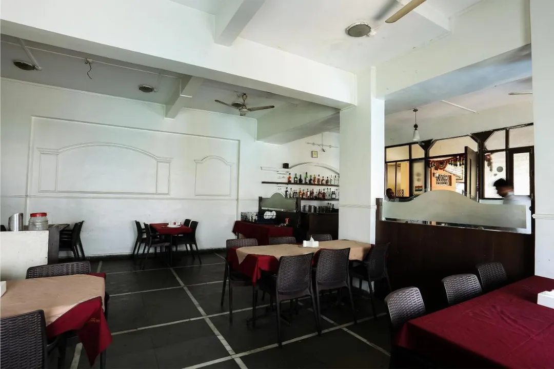 Book hourly hotels for unmarried couples in Pune Bag2Bag