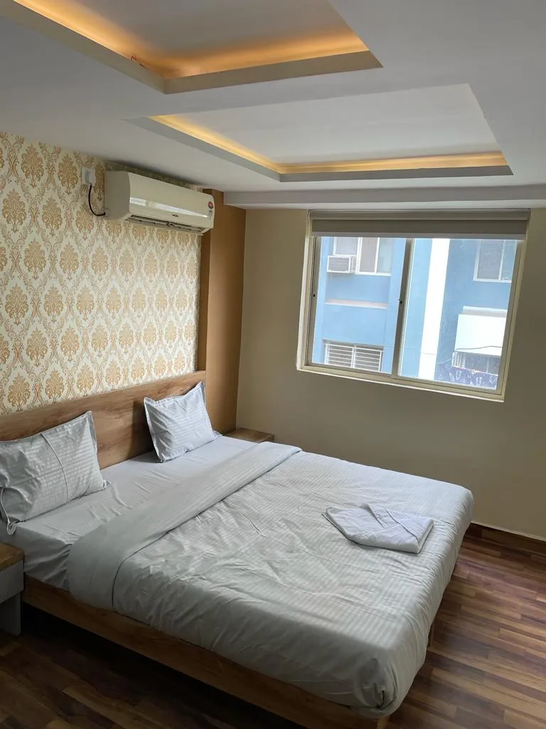 Book hourly hotels for unmarried couples in Pune Bag2Bag