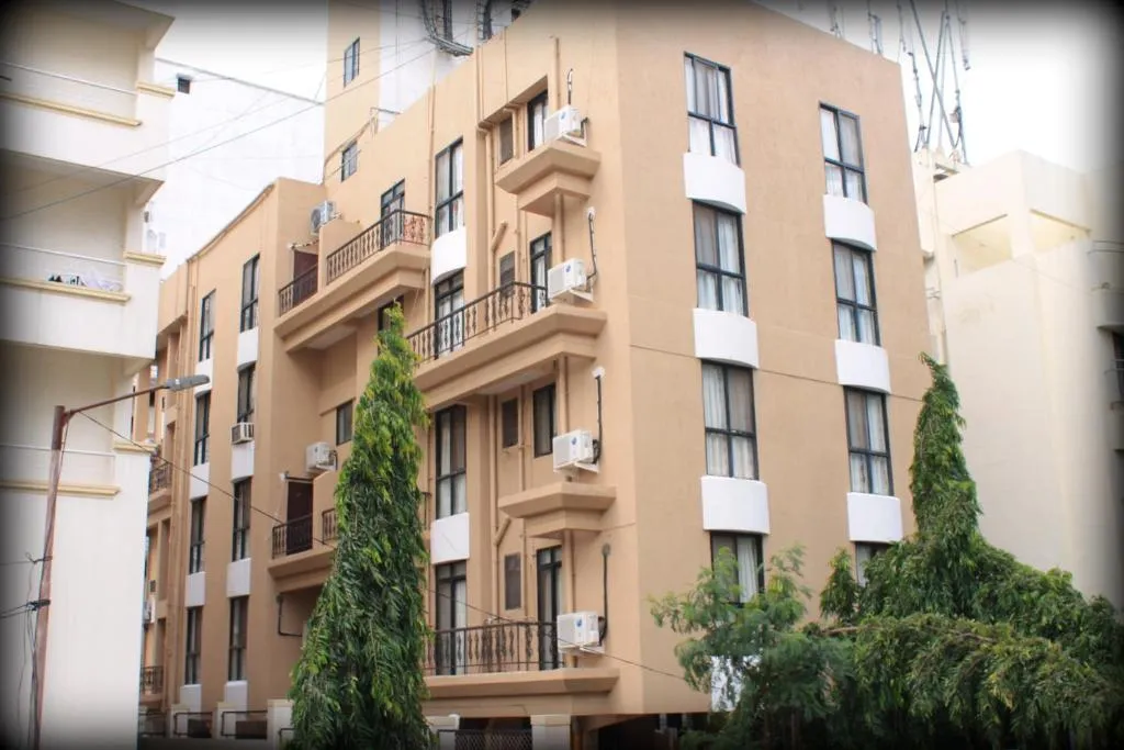 Book hourly hotels for unmarried couples in Pune Bag2Bag